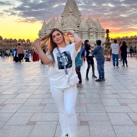 White Oversized Tee Crewneck Short Sleeve Printed Appliqué Modern Mona Lisa - Picture 10 of 11